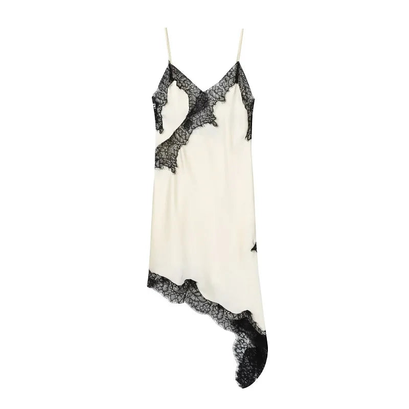Robe Slip Satin & Dentelle — Ourlet Asymétrique